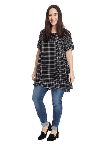 Short Sleeve Top In Black And White Plaid